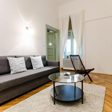 B63 2 Bedroom Apartment In Heart Of City Budapest Eksteriør bilde