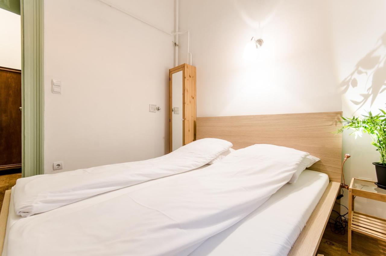 B63 2 Bedroom Apartment In Heart Of City Budapest Eksteriør bilde