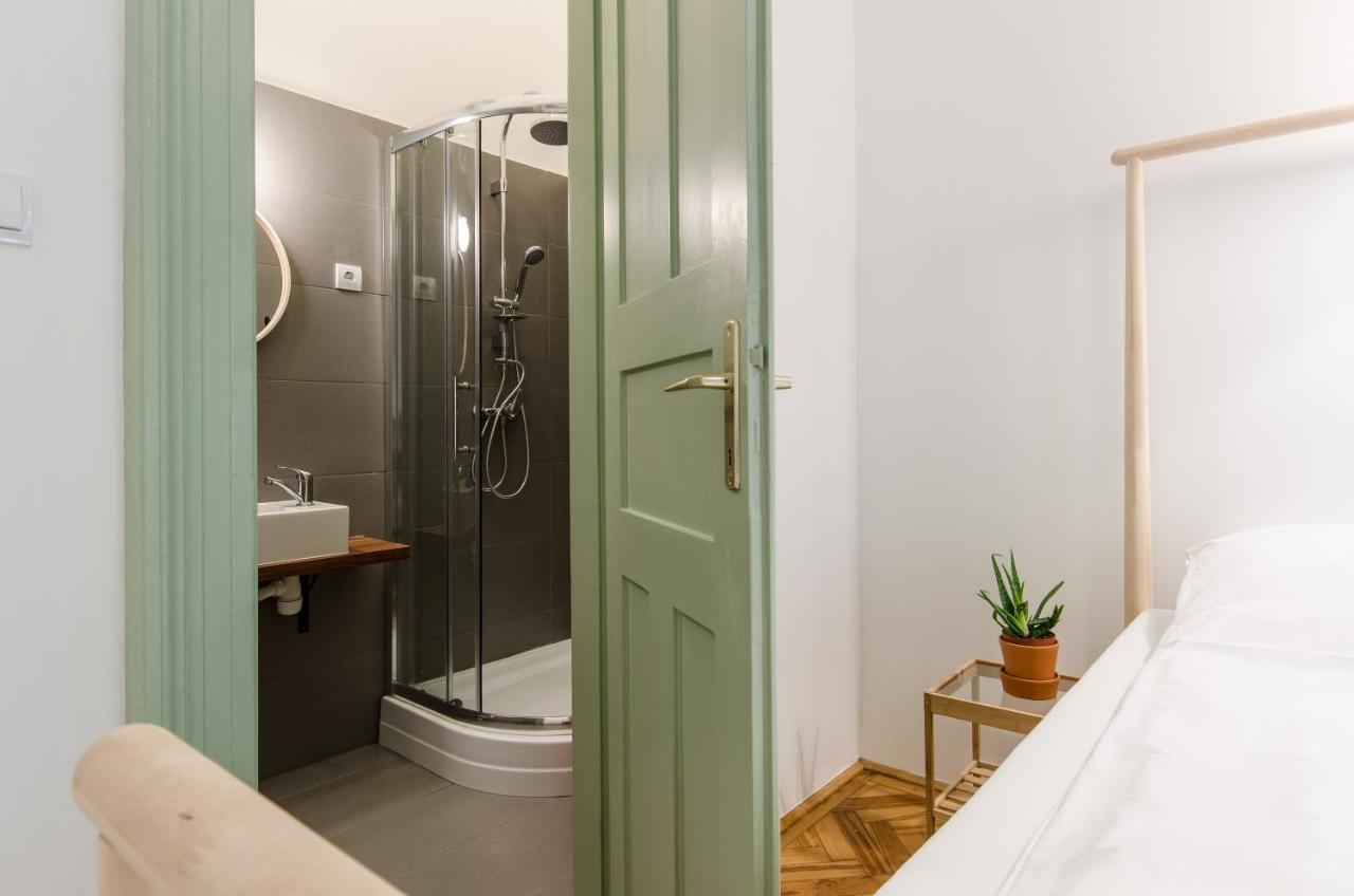 B63 2 Bedroom Apartment In Heart Of City Budapest Eksteriør bilde